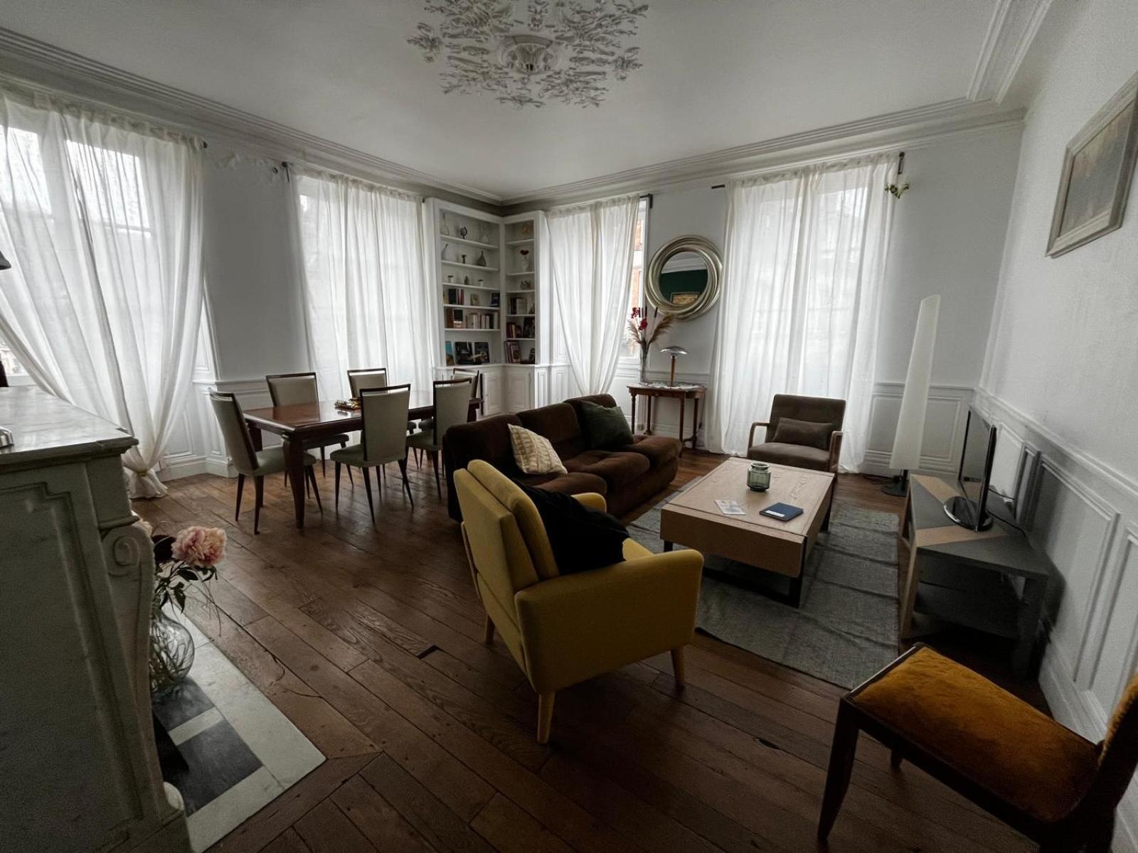 La Villa Louana 2 Appartement 100 M2 Charme De L Ancien En Coeur De Ville 오뷔송 외부 사진